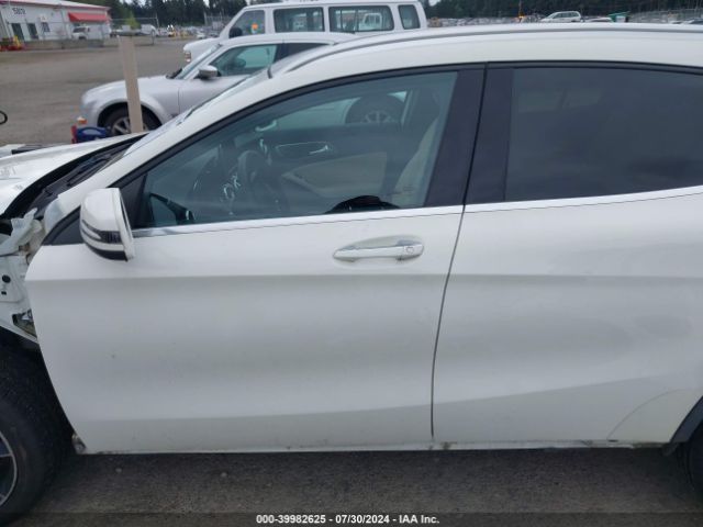 WDCTG4GB8HJ285697 Mercedes-Benz Gla 250 4matic