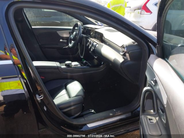 W1K3G4EB4LJ205416 Mercedes-Benz A 220