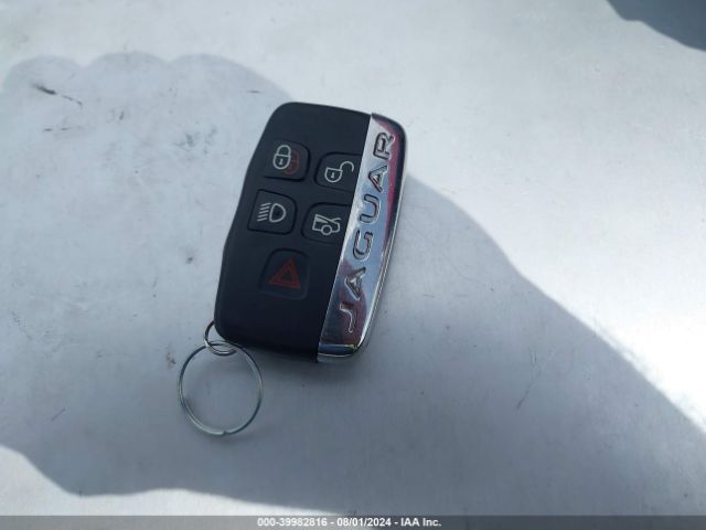 2021 JAGUAR F-TYPE SAJD55FE6MCK73064 Photo 10