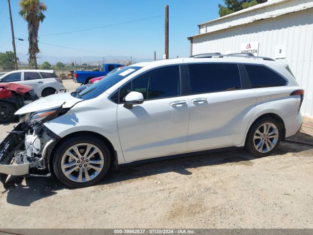 5TDERKEC0PS147923 Toyota Sienna Platinum