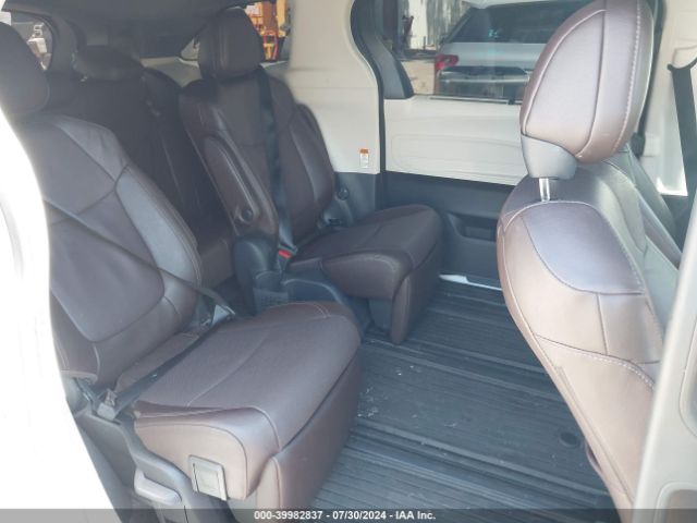 5TDERKEC0PS147923 Toyota Sienna Platinum