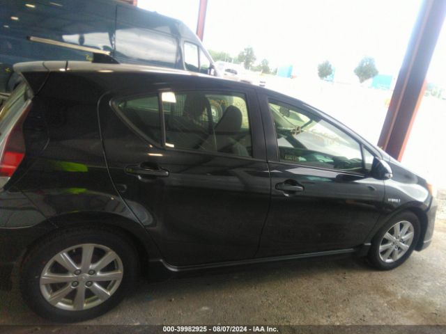 JTDKDTB31H1597073 Toyota Prius C Two