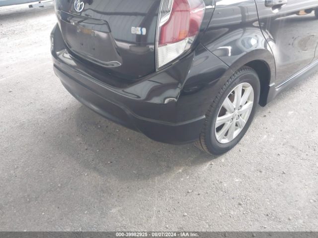 JTDKDTB31H1597073 Toyota Prius C Two
