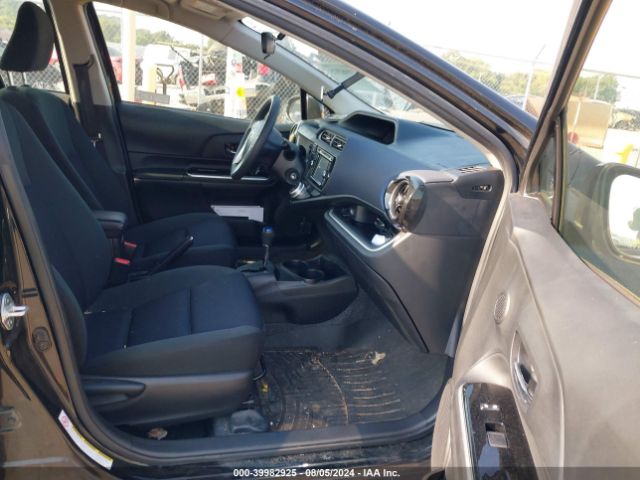 JTDKDTB31H1597073 Toyota Prius C Two