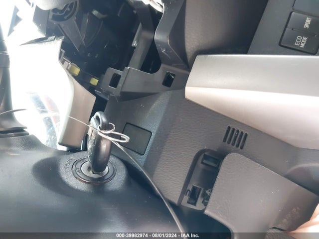 Toyota Rav4 Xle 2017 2T3RFREV7HW559048 Image 11