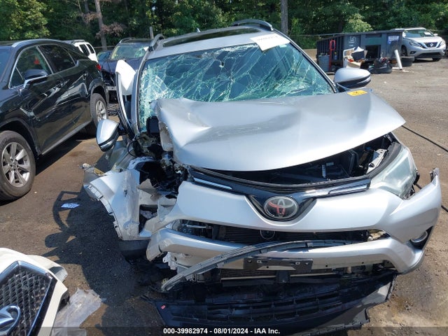 Toyota Rav4 Xle 2017 2T3RFREV7HW559048 Image 6