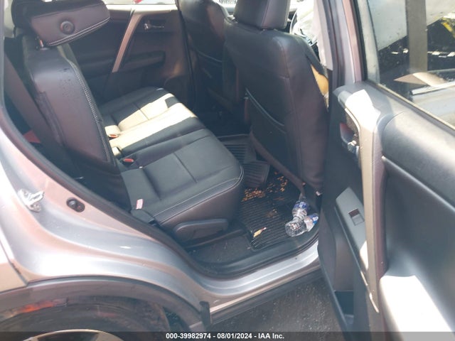 Toyota Rav4 Xle 2017 2T3RFREV7HW559048 Image 8