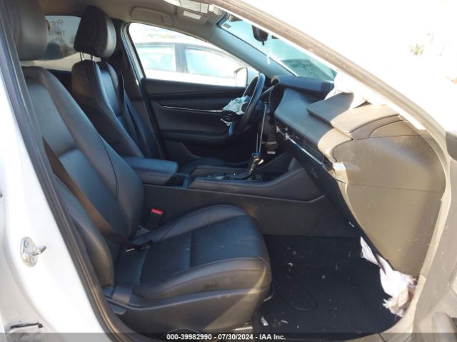 3MZBPADL2KM108891 Mazda Mazda3 Preferred Package