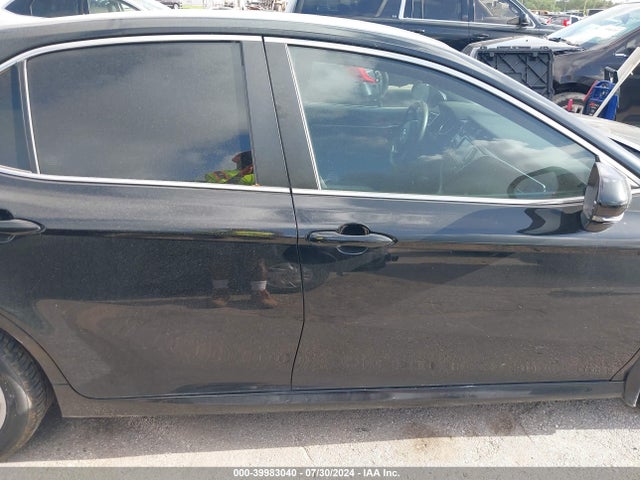Toyota CAMRY LE 2018 4T1B11HK7JU597526 Image 13