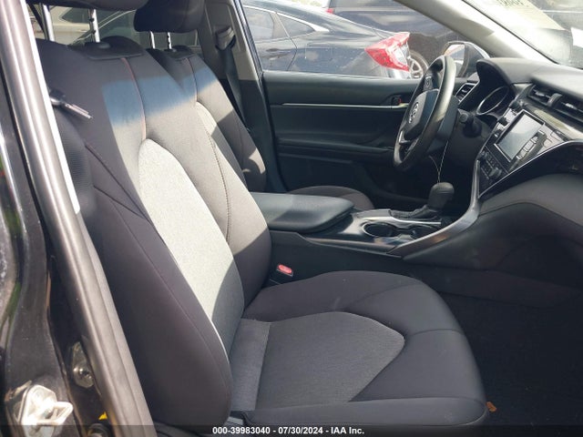 Toyota CAMRY LE 2018 4T1B11HK7JU597526 Image 5