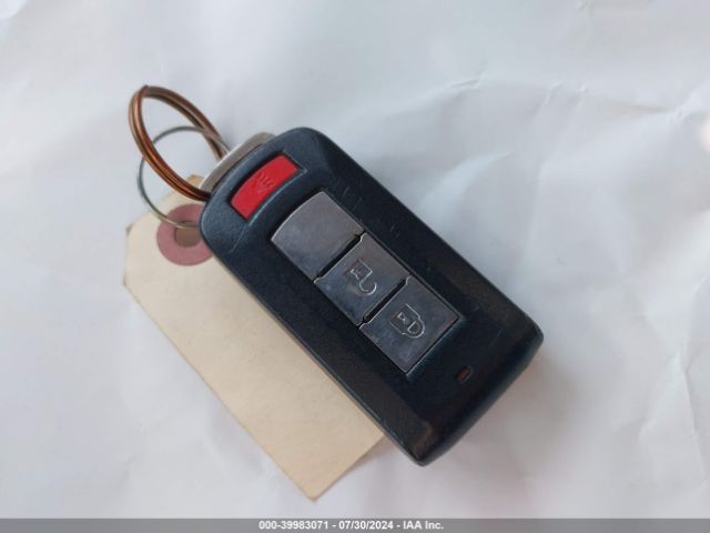 JA4AD3A30FZ009377 Mitsubishi Outlander Se