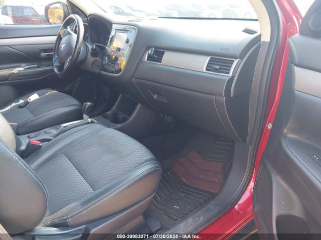 JA4AD3A30FZ009377 Mitsubishi Outlander Se