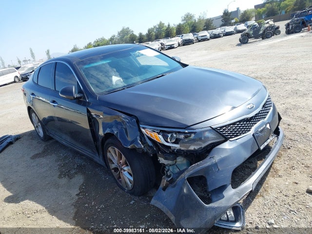 KIA Optima S 2018 5XXGT4L33JG246303 Image 1