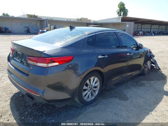 KIA Optima S 2018 5XXGT4L33JG246303 Image 4