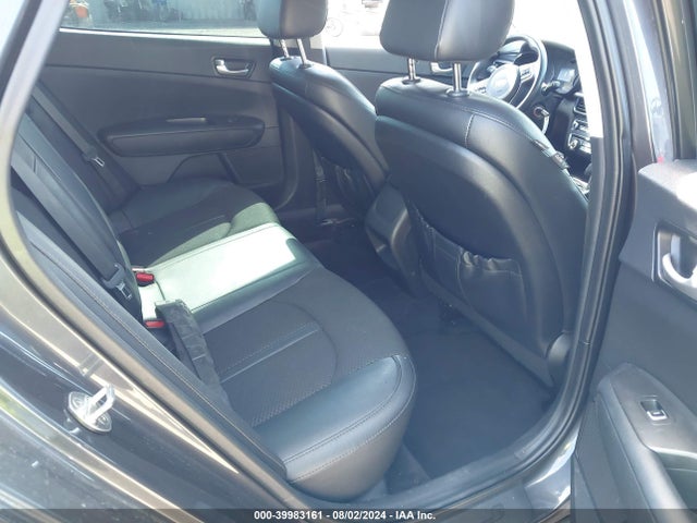 KIA Optima S 2018 5XXGT4L33JG246303 Image 8