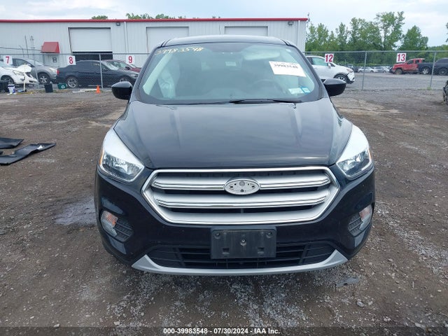 1FMCU9GD4KUB22821 Ford ESCAPE SE