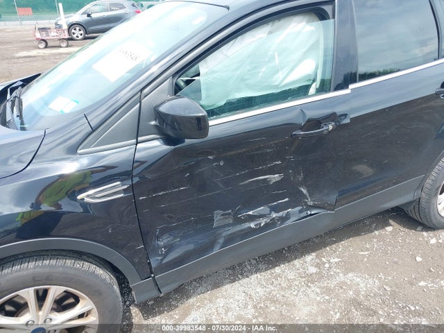 1FMCU9GD4KUB22821 Ford ESCAPE SE