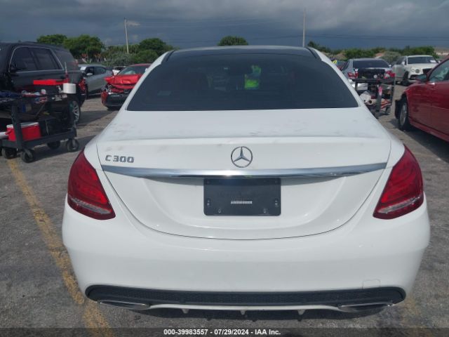 55SWF4JB0HU186747 Mercedes-Benz C 300 Luxury/sport