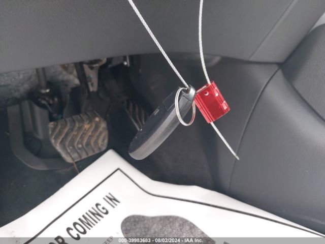 KNMAT2MT5HP592560 Nissan ROGUE SV