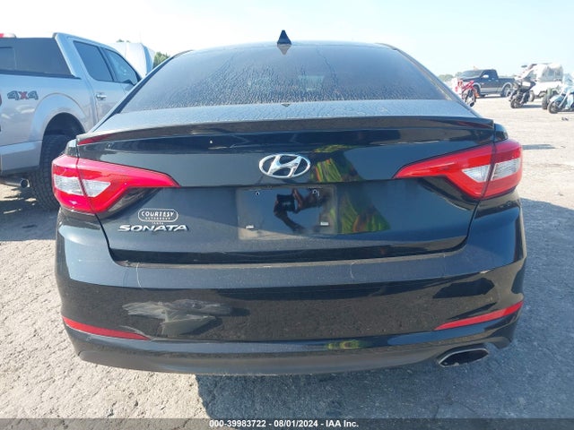 Hyundai SONATA SE 2015 5NPE24AF5FH185636 Image 17