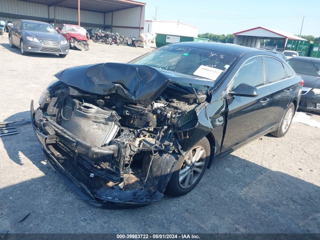 Hyundai SONATA SE 2015 5NPE24AF5FH185636 Image 2
