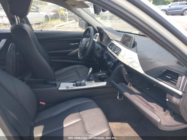 WBA8E5G54HNU42181 BMW 320i Xdrive