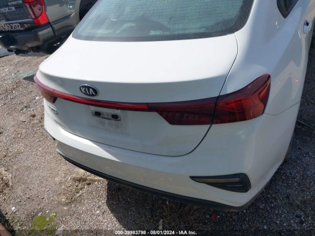3KPF24ADXME344722 KIA FORTE FE
