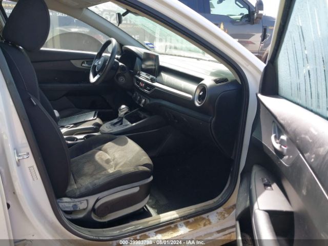 3KPF24ADXME344722 KIA FORTE FE