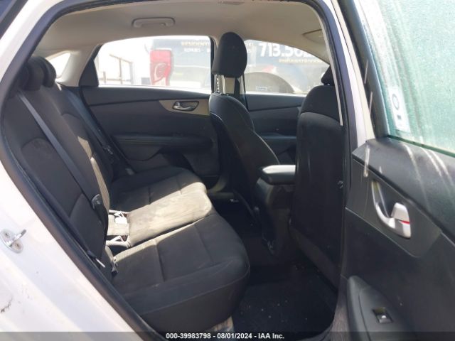 3KPF24ADXME344722 KIA FORTE FE