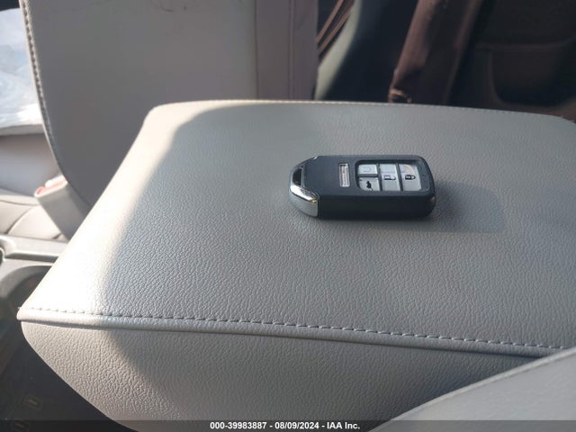 Honda Cr-v Touring 2018 7FARW1H98JE000057 Image 11