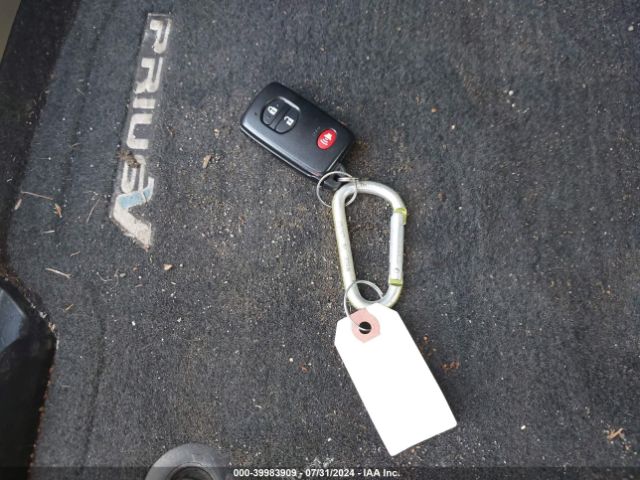 JTDZN3EU1E3295198 Toyota Prius V Three