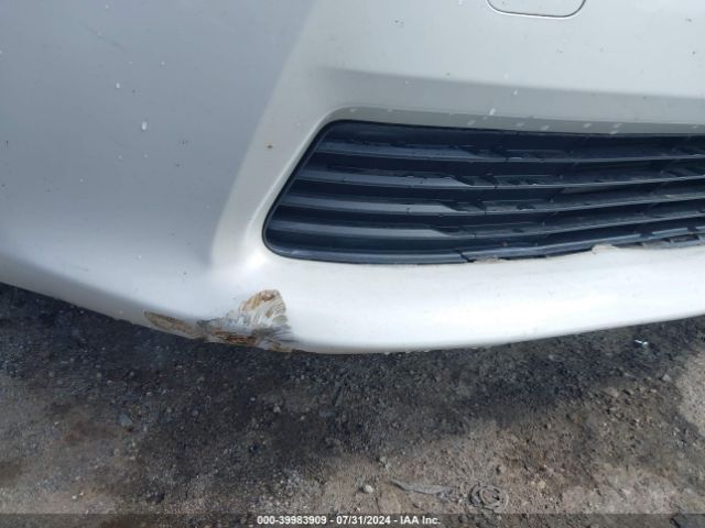 JTDZN3EU1E3295198 Toyota Prius V Three
