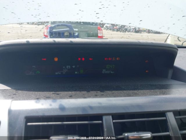 JTDZN3EU1E3295198 Toyota Prius V Three