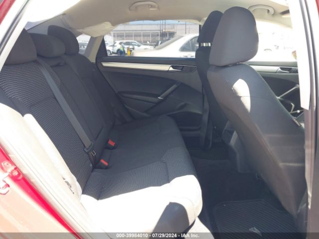 1VWAT7A3XGC012658 Volkswagen Passat 1.8t S