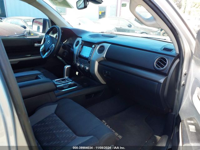 5TFUY5F12JX723445 Toyota Tundra Sr5 5.7l V8