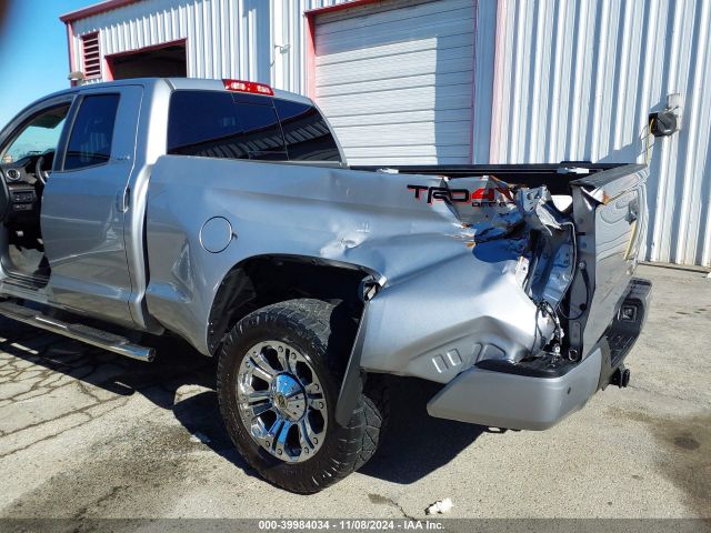 5TFUY5F12JX723445 Toyota Tundra Sr5 5.7l V8