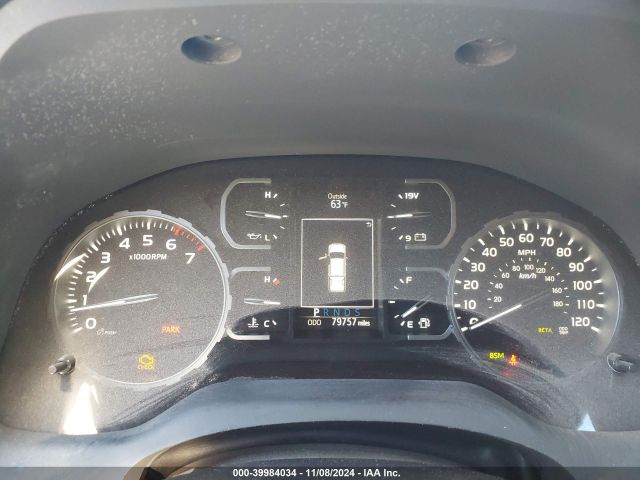 5TFUY5F12JX723445 Toyota Tundra Sr5 5.7l V8
