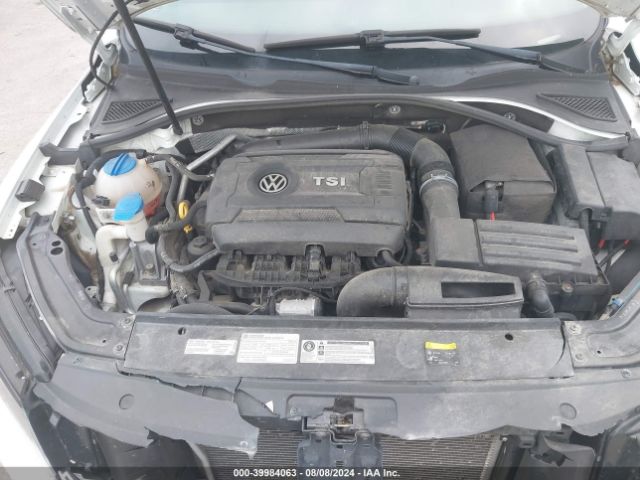 1VWAT7A38GC058781 Volkswagen Passat 1.8t S