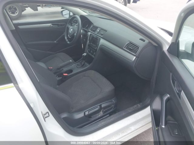 1VWAT7A38GC058781 Volkswagen Passat 1.8t S