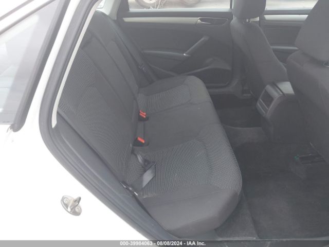 1VWAT7A38GC058781 Volkswagen Passat 1.8t S