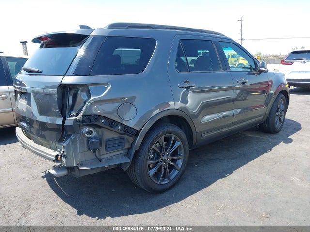 Ford EXPLORER XLT 2017 1FM5K7D81HGA03965 Image 4