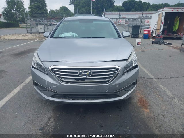 Hyundai SONATA SE 2016 5NPE24AF7GH310850 Image 12