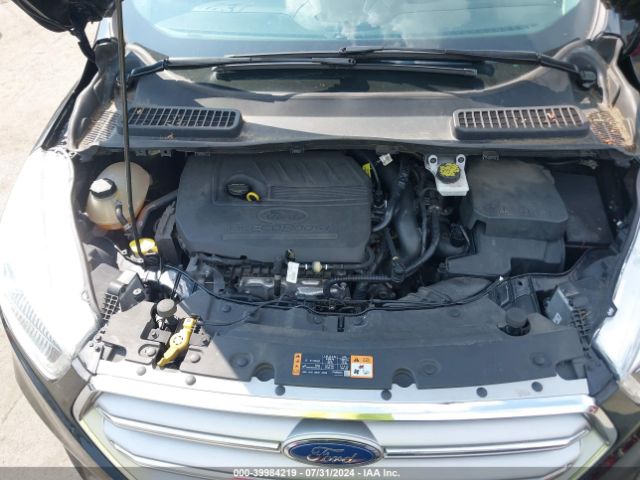 1FMCU0JD7HUC84987 Ford Escape Titanium