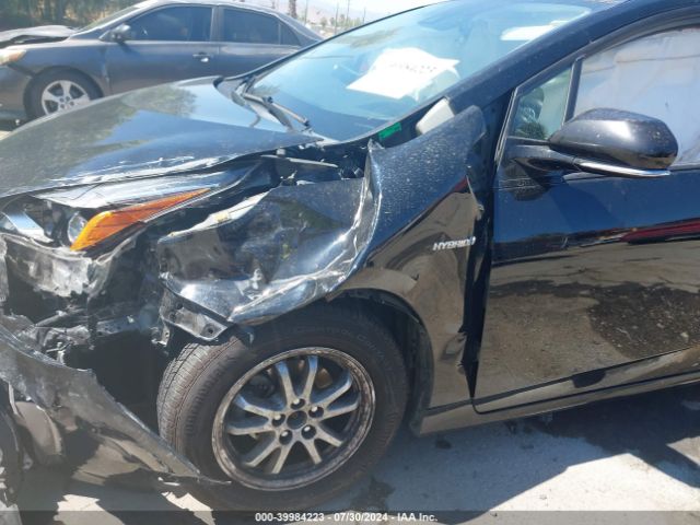 JTDL9RFU1L3019788 Toyota Prius Le Awd-e