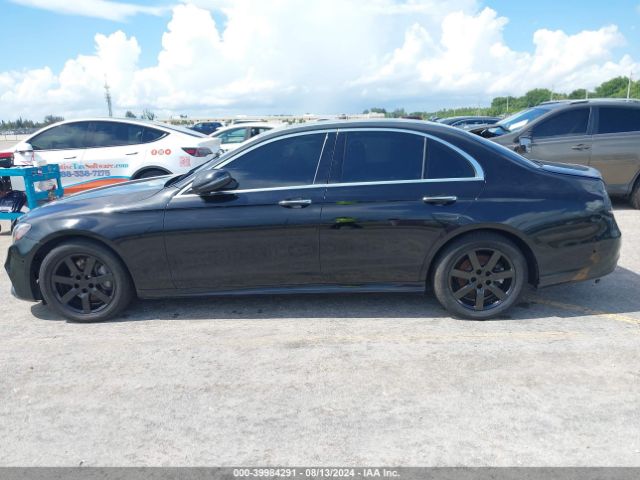WDDZF4JB0JA459883 Mercedes-Benz E 300