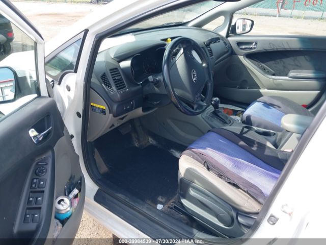 KNAFZ4A81G5551303 KIA FORTE EX