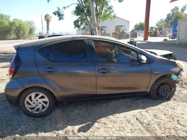 JTDKDTB31F1580979 Toyota Prius C One
