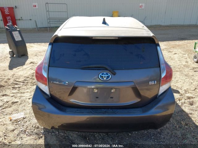 JTDKDTB31F1580979 Toyota Prius C One