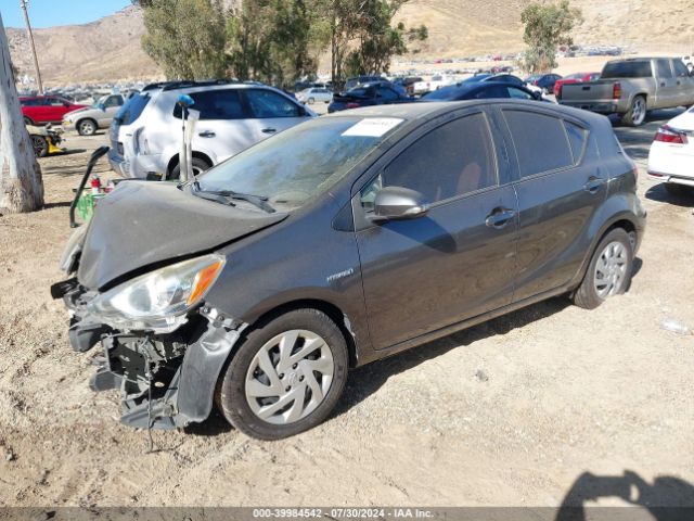 JTDKDTB31F1580979 Toyota Prius C One