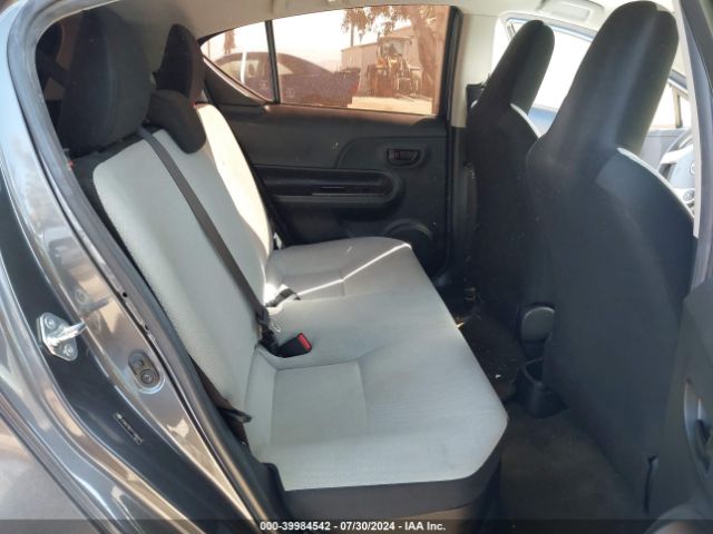 JTDKDTB31F1580979 Toyota Prius C One